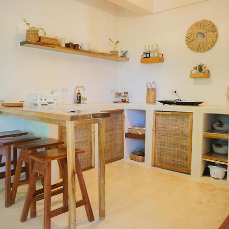 Greenhouse Siargao Roadside Boutique Apartments جنرال لونا المظهر الخارجي الصورة